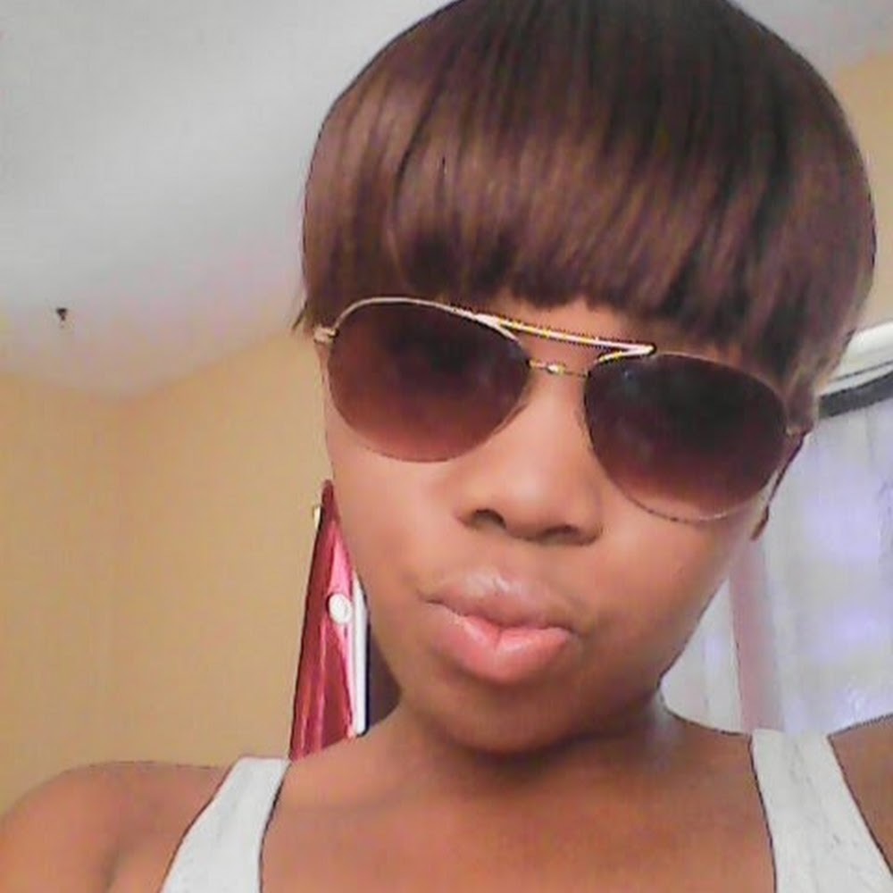 Meet your Posher, Yvenise